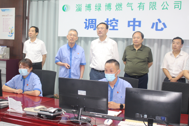 市政府副市長(zhǎng)沙向東一行到市能源集團(tuán)綠博燃?xì)庹{(diào)研督導(dǎo)燃?xì)獍踩ぷ?圖1)